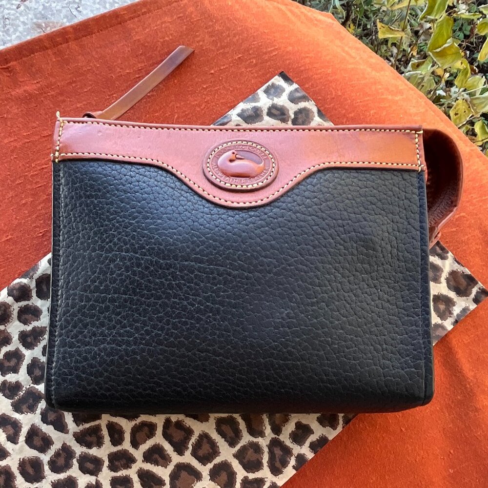DOONEY & BOURKE Vintage Zippered Pebbled Cosmetic Makeup Travel Case Clutch Bag